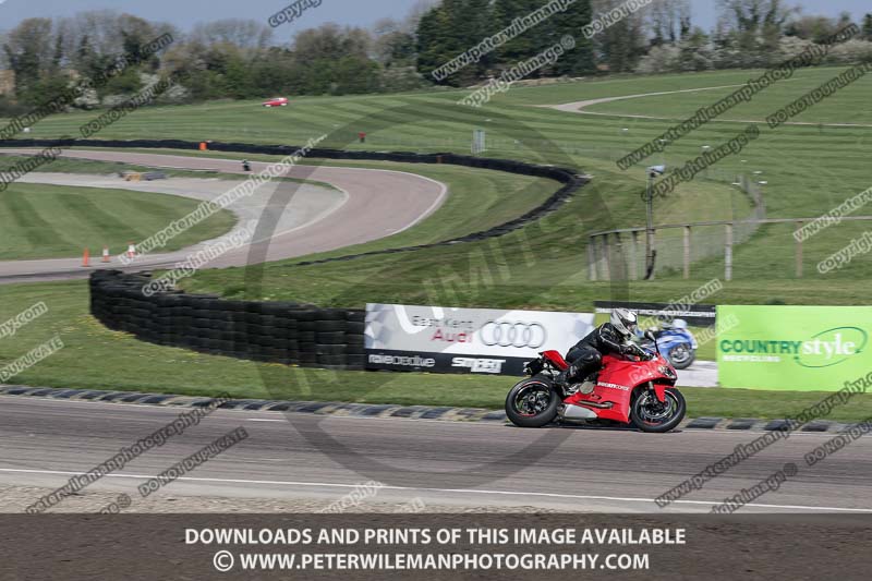 cadwell park;cadwell park photographs;cadwell trackday photographs;enduro digital images;event digital images;eventdigitalimages;peter wileman photography;racing digital images;trackday digital images;trackday photos