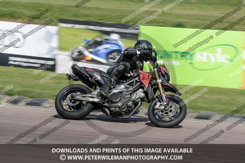 cadwell park;cadwell park photographs;cadwell trackday photographs;enduro digital images;event digital images;eventdigitalimages;peter wileman photography;racing digital images;trackday digital images;trackday photos