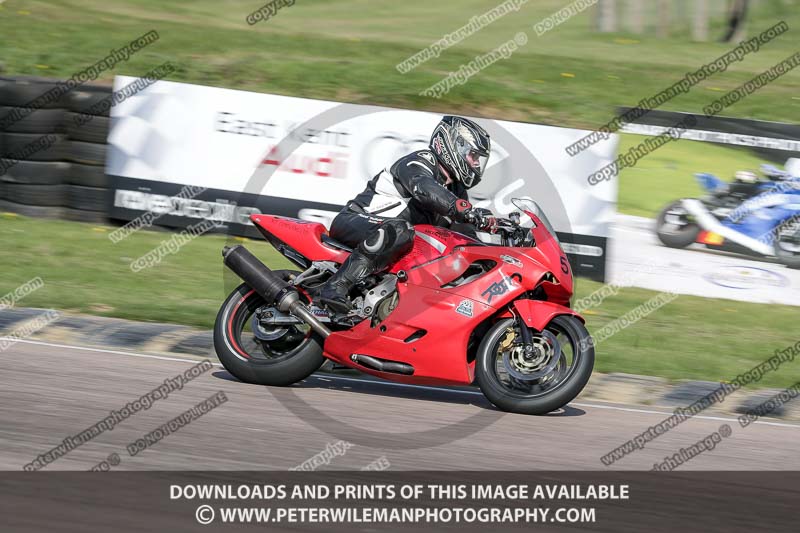 cadwell park;cadwell park photographs;cadwell trackday photographs;enduro digital images;event digital images;eventdigitalimages;peter wileman photography;racing digital images;trackday digital images;trackday photos