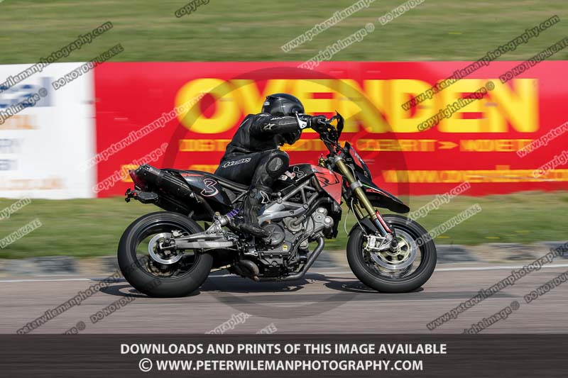 cadwell park;cadwell park photographs;cadwell trackday photographs;enduro digital images;event digital images;eventdigitalimages;peter wileman photography;racing digital images;trackday digital images;trackday photos