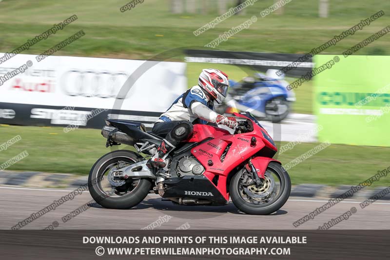 cadwell park;cadwell park photographs;cadwell trackday photographs;enduro digital images;event digital images;eventdigitalimages;peter wileman photography;racing digital images;trackday digital images;trackday photos