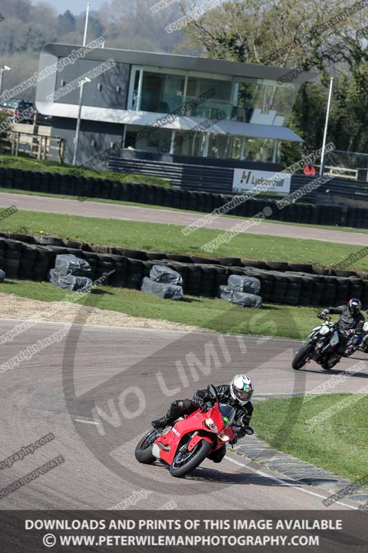 cadwell park;cadwell park photographs;cadwell trackday photographs;enduro digital images;event digital images;eventdigitalimages;peter wileman photography;racing digital images;trackday digital images;trackday photos