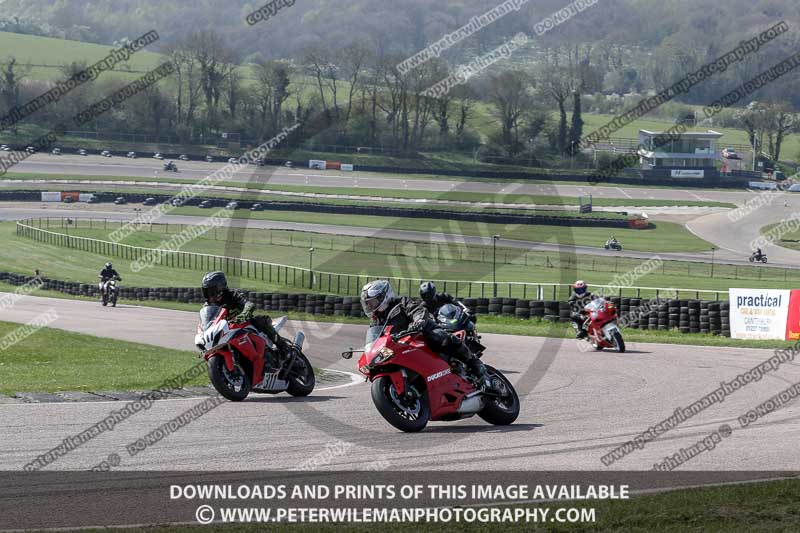 cadwell park;cadwell park photographs;cadwell trackday photographs;enduro digital images;event digital images;eventdigitalimages;peter wileman photography;racing digital images;trackday digital images;trackday photos