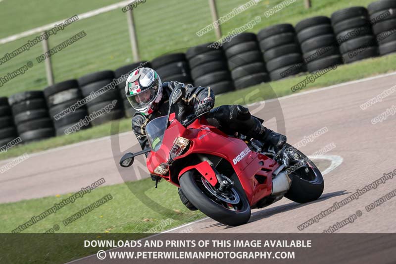 cadwell park;cadwell park photographs;cadwell trackday photographs;enduro digital images;event digital images;eventdigitalimages;peter wileman photography;racing digital images;trackday digital images;trackday photos