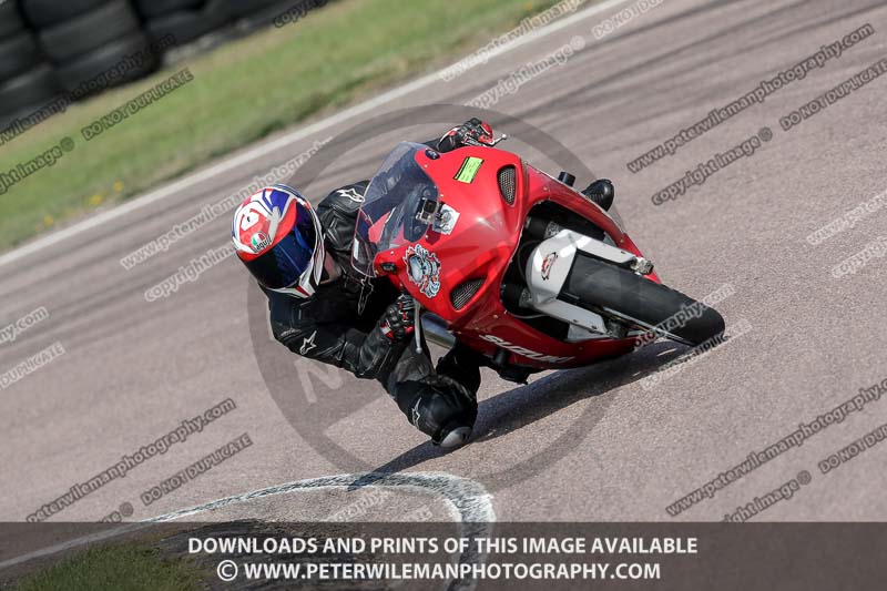 cadwell park;cadwell park photographs;cadwell trackday photographs;enduro digital images;event digital images;eventdigitalimages;peter wileman photography;racing digital images;trackday digital images;trackday photos
