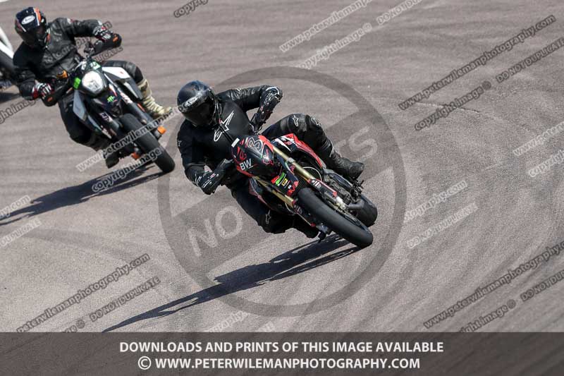 cadwell park;cadwell park photographs;cadwell trackday photographs;enduro digital images;event digital images;eventdigitalimages;peter wileman photography;racing digital images;trackday digital images;trackday photos
