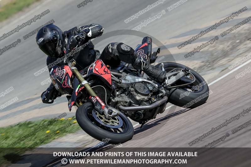 cadwell park;cadwell park photographs;cadwell trackday photographs;enduro digital images;event digital images;eventdigitalimages;peter wileman photography;racing digital images;trackday digital images;trackday photos