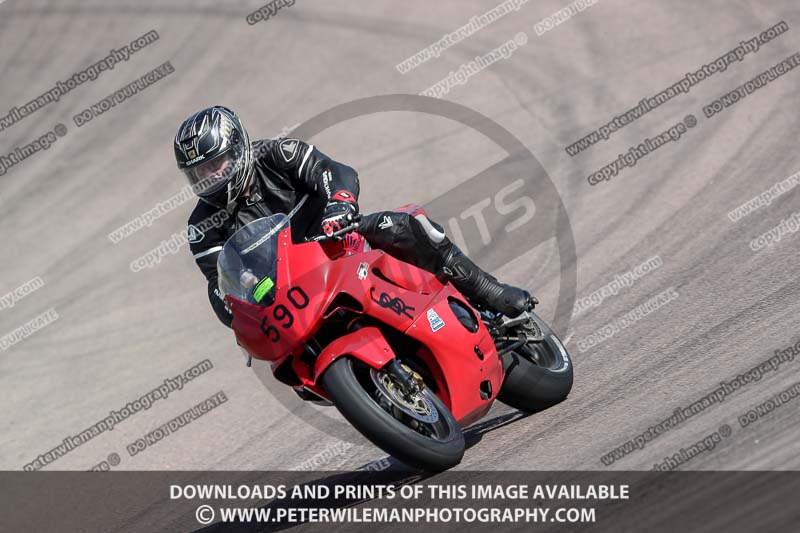 cadwell park;cadwell park photographs;cadwell trackday photographs;enduro digital images;event digital images;eventdigitalimages;peter wileman photography;racing digital images;trackday digital images;trackday photos