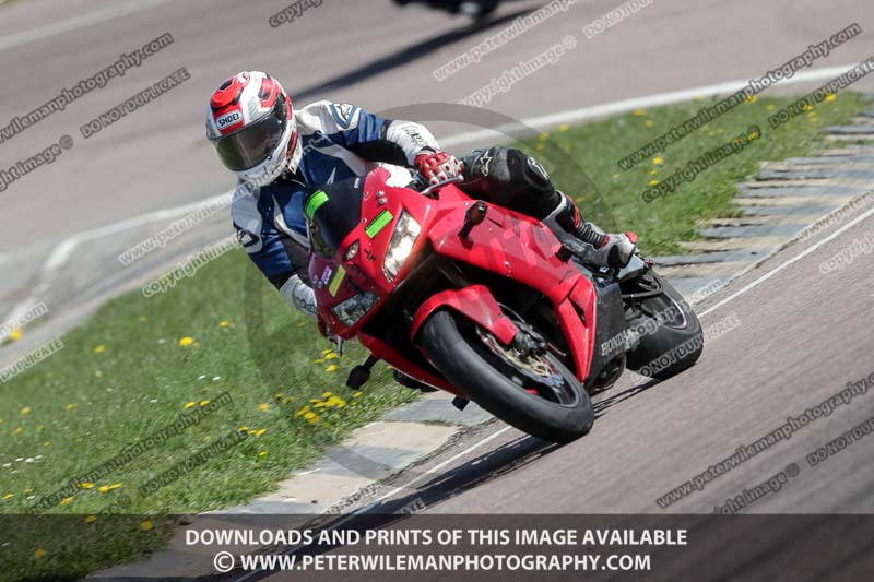 cadwell park;cadwell park photographs;cadwell trackday photographs;enduro digital images;event digital images;eventdigitalimages;peter wileman photography;racing digital images;trackday digital images;trackday photos