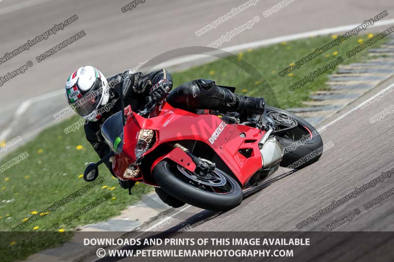 cadwell park;cadwell park photographs;cadwell trackday photographs;enduro digital images;event digital images;eventdigitalimages;peter wileman photography;racing digital images;trackday digital images;trackday photos