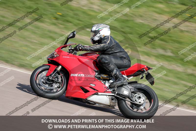cadwell park;cadwell park photographs;cadwell trackday photographs;enduro digital images;event digital images;eventdigitalimages;peter wileman photography;racing digital images;trackday digital images;trackday photos