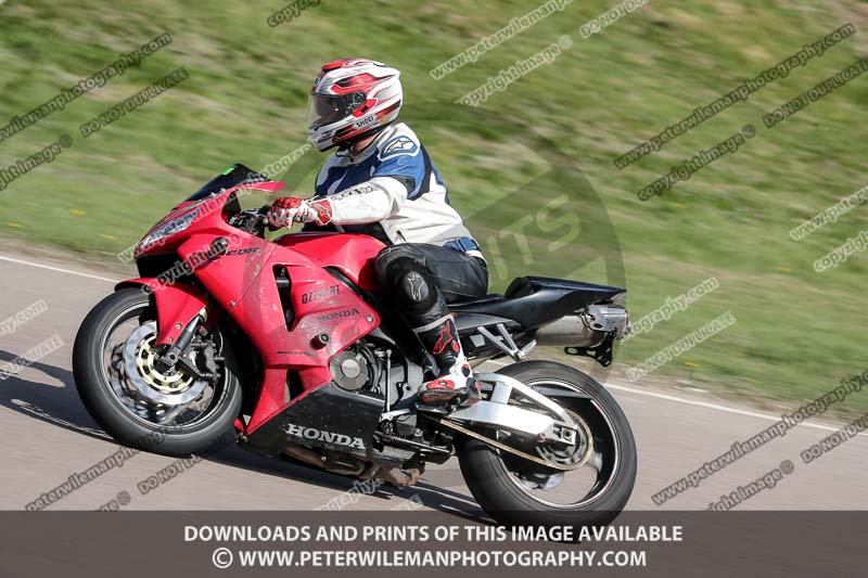 cadwell park;cadwell park photographs;cadwell trackday photographs;enduro digital images;event digital images;eventdigitalimages;peter wileman photography;racing digital images;trackday digital images;trackday photos