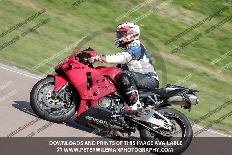 cadwell park;cadwell park photographs;cadwell trackday photographs;enduro digital images;event digital images;eventdigitalimages;peter wileman photography;racing digital images;trackday digital images;trackday photos