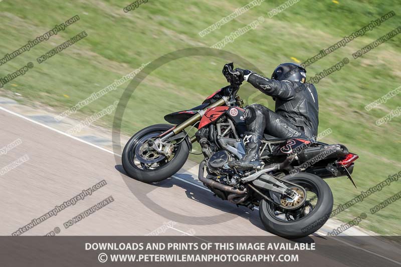 cadwell park;cadwell park photographs;cadwell trackday photographs;enduro digital images;event digital images;eventdigitalimages;peter wileman photography;racing digital images;trackday digital images;trackday photos