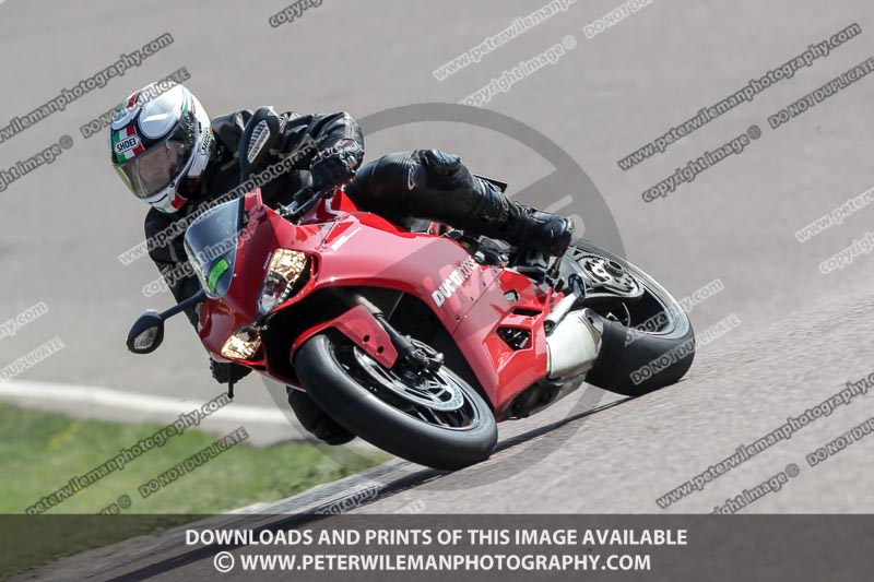 cadwell park;cadwell park photographs;cadwell trackday photographs;enduro digital images;event digital images;eventdigitalimages;peter wileman photography;racing digital images;trackday digital images;trackday photos