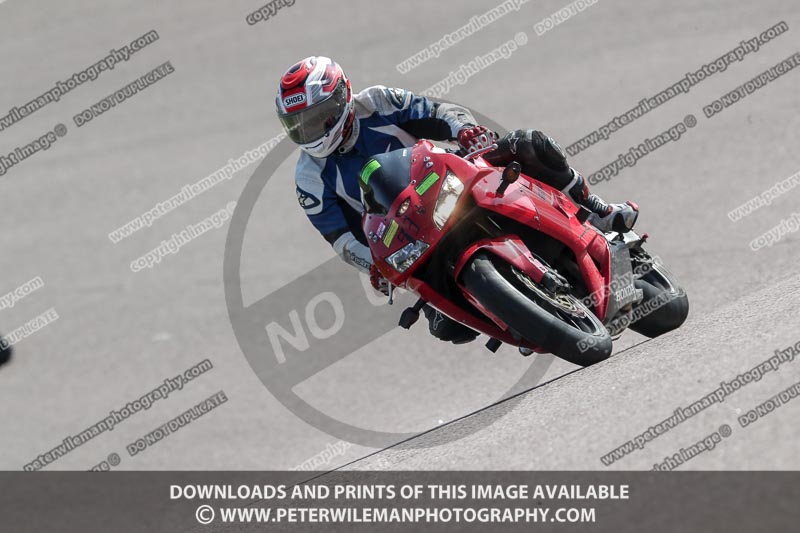 cadwell park;cadwell park photographs;cadwell trackday photographs;enduro digital images;event digital images;eventdigitalimages;peter wileman photography;racing digital images;trackday digital images;trackday photos