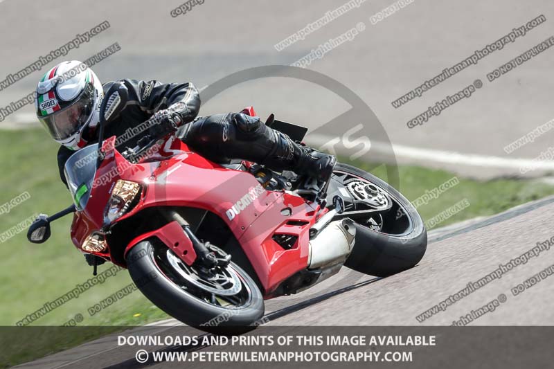 cadwell park;cadwell park photographs;cadwell trackday photographs;enduro digital images;event digital images;eventdigitalimages;peter wileman photography;racing digital images;trackday digital images;trackday photos