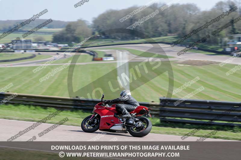 cadwell park;cadwell park photographs;cadwell trackday photographs;enduro digital images;event digital images;eventdigitalimages;peter wileman photography;racing digital images;trackday digital images;trackday photos