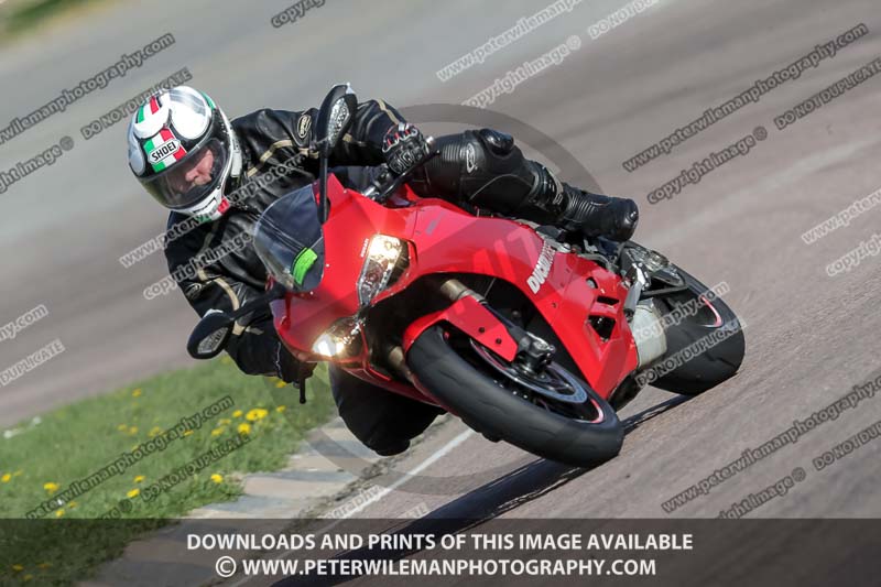 cadwell park;cadwell park photographs;cadwell trackday photographs;enduro digital images;event digital images;eventdigitalimages;peter wileman photography;racing digital images;trackday digital images;trackday photos