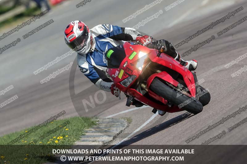 cadwell park;cadwell park photographs;cadwell trackday photographs;enduro digital images;event digital images;eventdigitalimages;peter wileman photography;racing digital images;trackday digital images;trackday photos