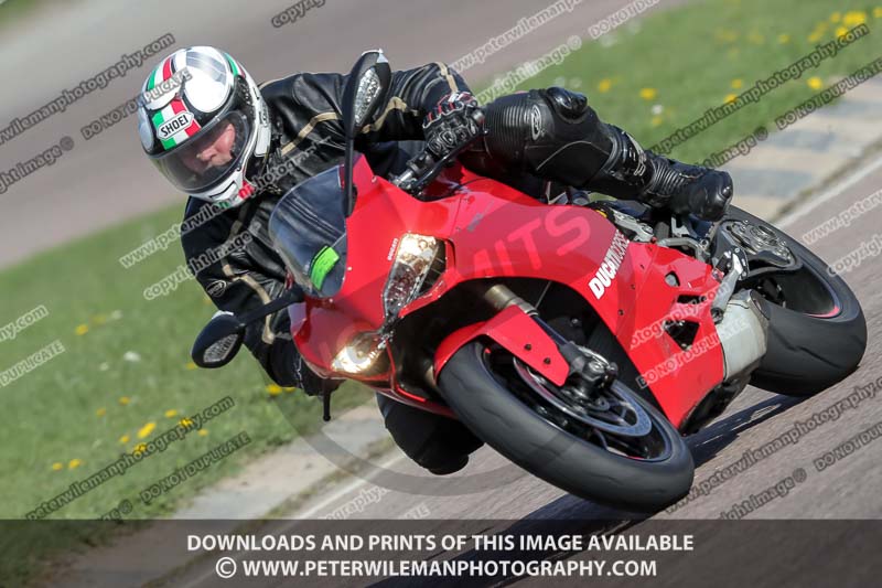 cadwell park;cadwell park photographs;cadwell trackday photographs;enduro digital images;event digital images;eventdigitalimages;peter wileman photography;racing digital images;trackday digital images;trackday photos