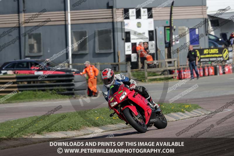 cadwell park;cadwell park photographs;cadwell trackday photographs;enduro digital images;event digital images;eventdigitalimages;peter wileman photography;racing digital images;trackday digital images;trackday photos