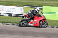 cadwell-park;cadwell-park-photographs;cadwell-trackday-photographs;enduro-digital-images;event-digital-images;eventdigitalimages;peter-wileman-photography;racing-digital-images;trackday-digital-images;trackday-photos