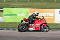 cadwell-park;cadwell-park-photographs;cadwell-trackday-photographs;enduro-digital-images;event-digital-images;eventdigitalimages;peter-wileman-photography;racing-digital-images;trackday-digital-images;trackday-photos