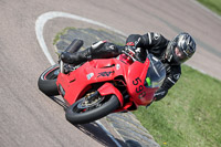cadwell-park;cadwell-park-photographs;cadwell-trackday-photographs;enduro-digital-images;event-digital-images;eventdigitalimages;peter-wileman-photography;racing-digital-images;trackday-digital-images;trackday-photos