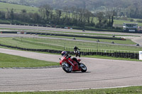 cadwell-park;cadwell-park-photographs;cadwell-trackday-photographs;enduro-digital-images;event-digital-images;eventdigitalimages;peter-wileman-photography;racing-digital-images;trackday-digital-images;trackday-photos