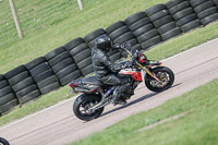 cadwell-park;cadwell-park-photographs;cadwell-trackday-photographs;enduro-digital-images;event-digital-images;eventdigitalimages;peter-wileman-photography;racing-digital-images;trackday-digital-images;trackday-photos