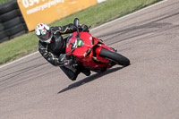 cadwell-park;cadwell-park-photographs;cadwell-trackday-photographs;enduro-digital-images;event-digital-images;eventdigitalimages;peter-wileman-photography;racing-digital-images;trackday-digital-images;trackday-photos