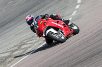 cadwell-park;cadwell-park-photographs;cadwell-trackday-photographs;enduro-digital-images;event-digital-images;eventdigitalimages;peter-wileman-photography;racing-digital-images;trackday-digital-images;trackday-photos