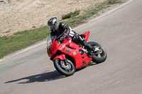 cadwell-park;cadwell-park-photographs;cadwell-trackday-photographs;enduro-digital-images;event-digital-images;eventdigitalimages;peter-wileman-photography;racing-digital-images;trackday-digital-images;trackday-photos