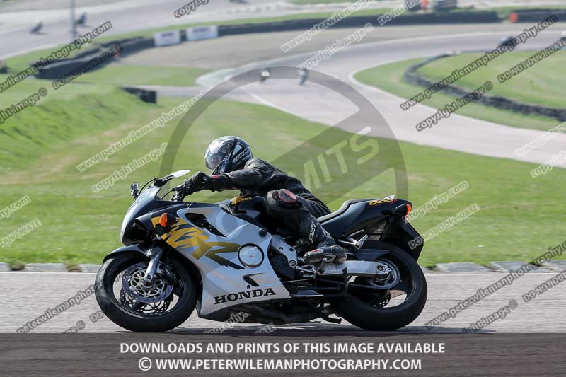 cadwell park;cadwell park photographs;cadwell trackday photographs;enduro digital images;event digital images;eventdigitalimages;peter wileman photography;racing digital images;trackday digital images;trackday photos