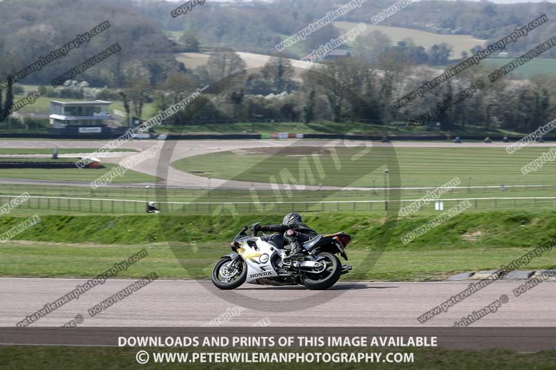 cadwell park;cadwell park photographs;cadwell trackday photographs;enduro digital images;event digital images;eventdigitalimages;peter wileman photography;racing digital images;trackday digital images;trackday photos