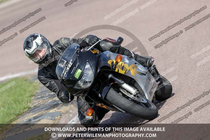 cadwell park;cadwell park photographs;cadwell trackday photographs;enduro digital images;event digital images;eventdigitalimages;peter wileman photography;racing digital images;trackday digital images;trackday photos