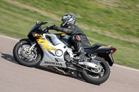 cadwell-park;cadwell-park-photographs;cadwell-trackday-photographs;enduro-digital-images;event-digital-images;eventdigitalimages;peter-wileman-photography;racing-digital-images;trackday-digital-images;trackday-photos