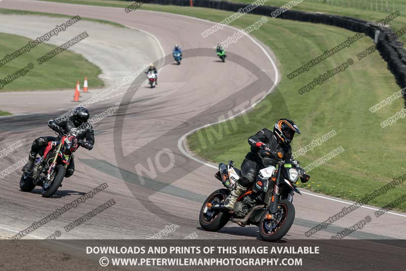 cadwell park;cadwell park photographs;cadwell trackday photographs;enduro digital images;event digital images;eventdigitalimages;peter wileman photography;racing digital images;trackday digital images;trackday photos