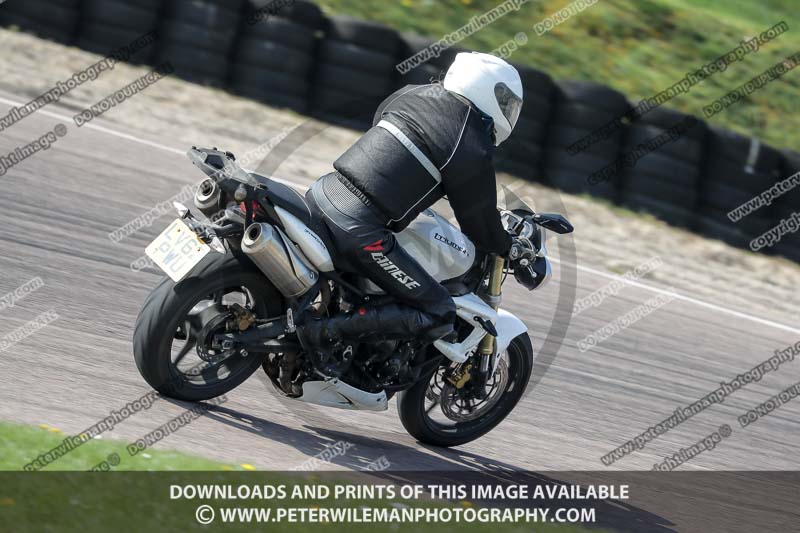 cadwell park;cadwell park photographs;cadwell trackday photographs;enduro digital images;event digital images;eventdigitalimages;peter wileman photography;racing digital images;trackday digital images;trackday photos