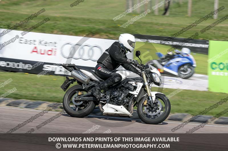 cadwell park;cadwell park photographs;cadwell trackday photographs;enduro digital images;event digital images;eventdigitalimages;peter wileman photography;racing digital images;trackday digital images;trackday photos
