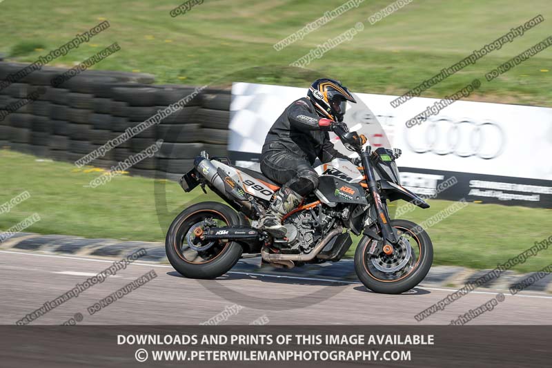 cadwell park;cadwell park photographs;cadwell trackday photographs;enduro digital images;event digital images;eventdigitalimages;peter wileman photography;racing digital images;trackday digital images;trackday photos
