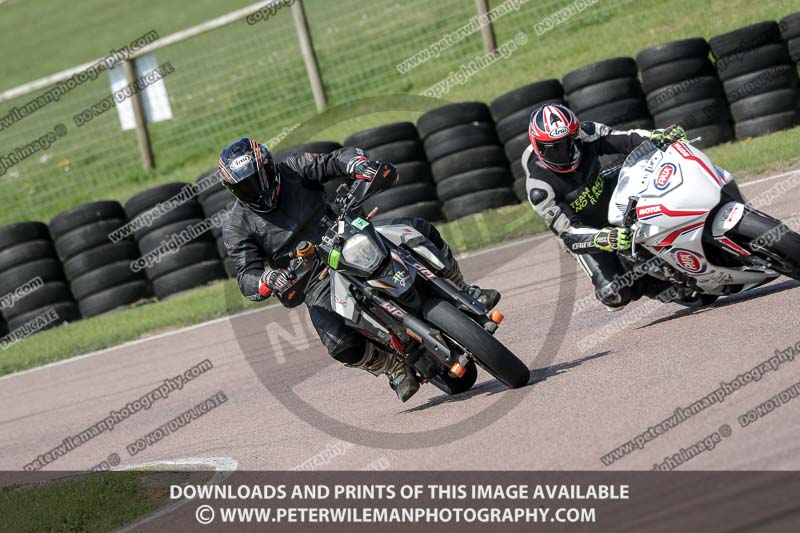 cadwell park;cadwell park photographs;cadwell trackday photographs;enduro digital images;event digital images;eventdigitalimages;peter wileman photography;racing digital images;trackday digital images;trackday photos