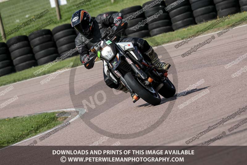 cadwell park;cadwell park photographs;cadwell trackday photographs;enduro digital images;event digital images;eventdigitalimages;peter wileman photography;racing digital images;trackday digital images;trackday photos