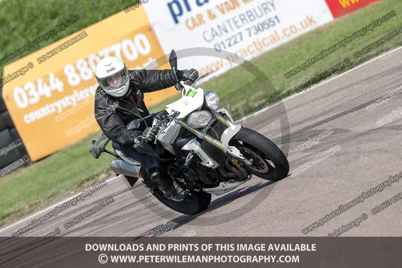 cadwell park;cadwell park photographs;cadwell trackday photographs;enduro digital images;event digital images;eventdigitalimages;peter wileman photography;racing digital images;trackday digital images;trackday photos
