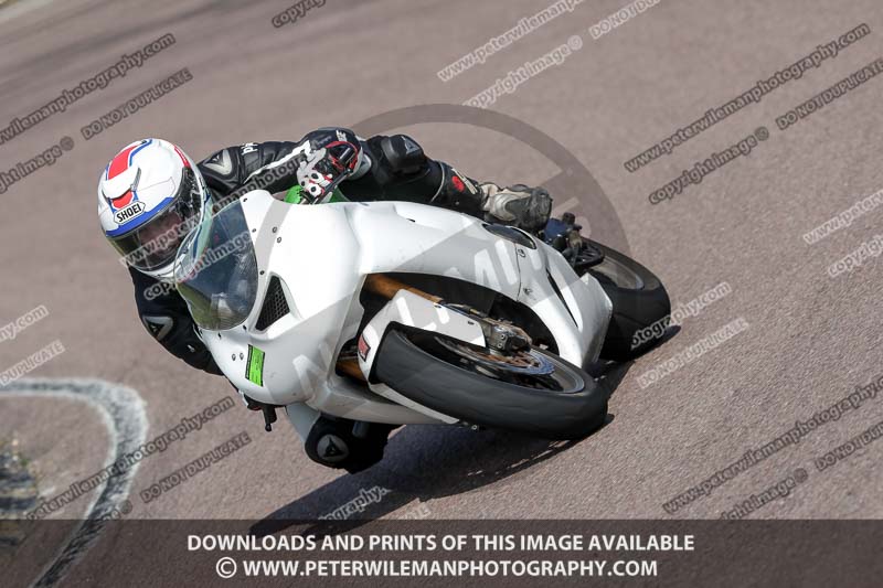 cadwell park;cadwell park photographs;cadwell trackday photographs;enduro digital images;event digital images;eventdigitalimages;peter wileman photography;racing digital images;trackday digital images;trackday photos