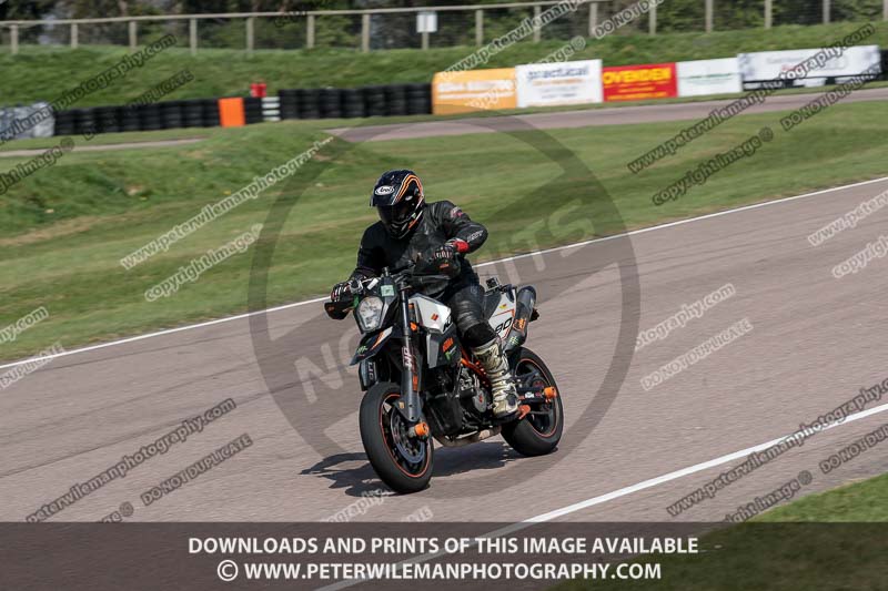 cadwell park;cadwell park photographs;cadwell trackday photographs;enduro digital images;event digital images;eventdigitalimages;peter wileman photography;racing digital images;trackday digital images;trackday photos
