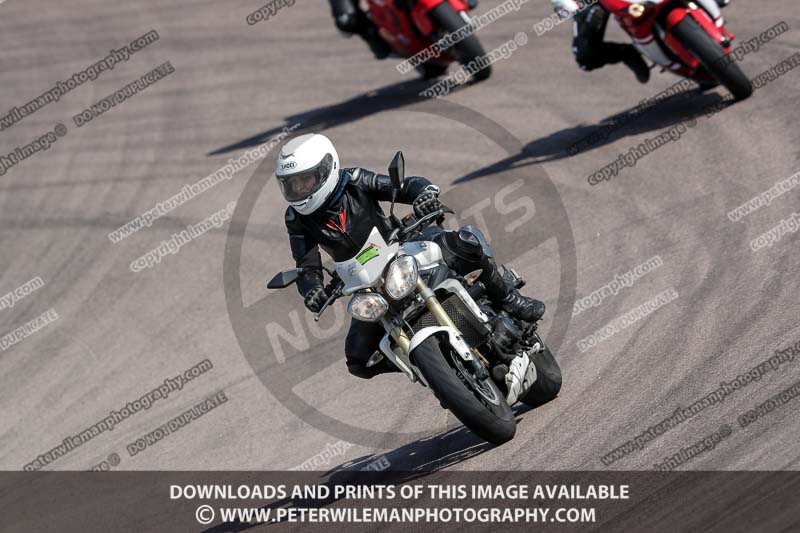 cadwell park;cadwell park photographs;cadwell trackday photographs;enduro digital images;event digital images;eventdigitalimages;peter wileman photography;racing digital images;trackday digital images;trackday photos