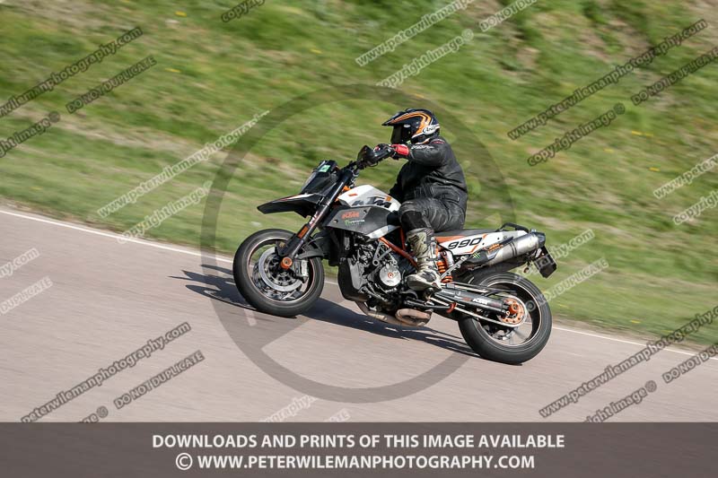 cadwell park;cadwell park photographs;cadwell trackday photographs;enduro digital images;event digital images;eventdigitalimages;peter wileman photography;racing digital images;trackday digital images;trackday photos