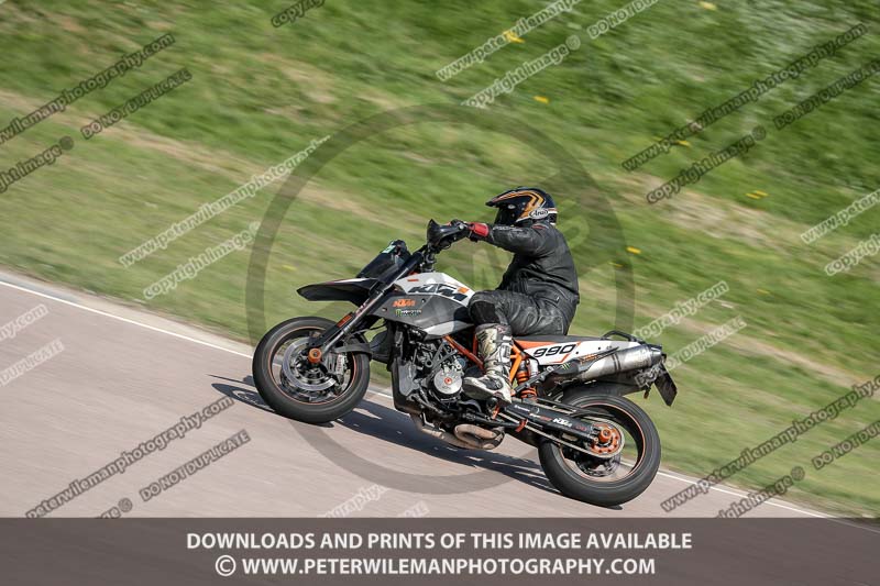 cadwell park;cadwell park photographs;cadwell trackday photographs;enduro digital images;event digital images;eventdigitalimages;peter wileman photography;racing digital images;trackday digital images;trackday photos